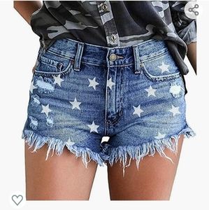 Nwot distressed star shorts